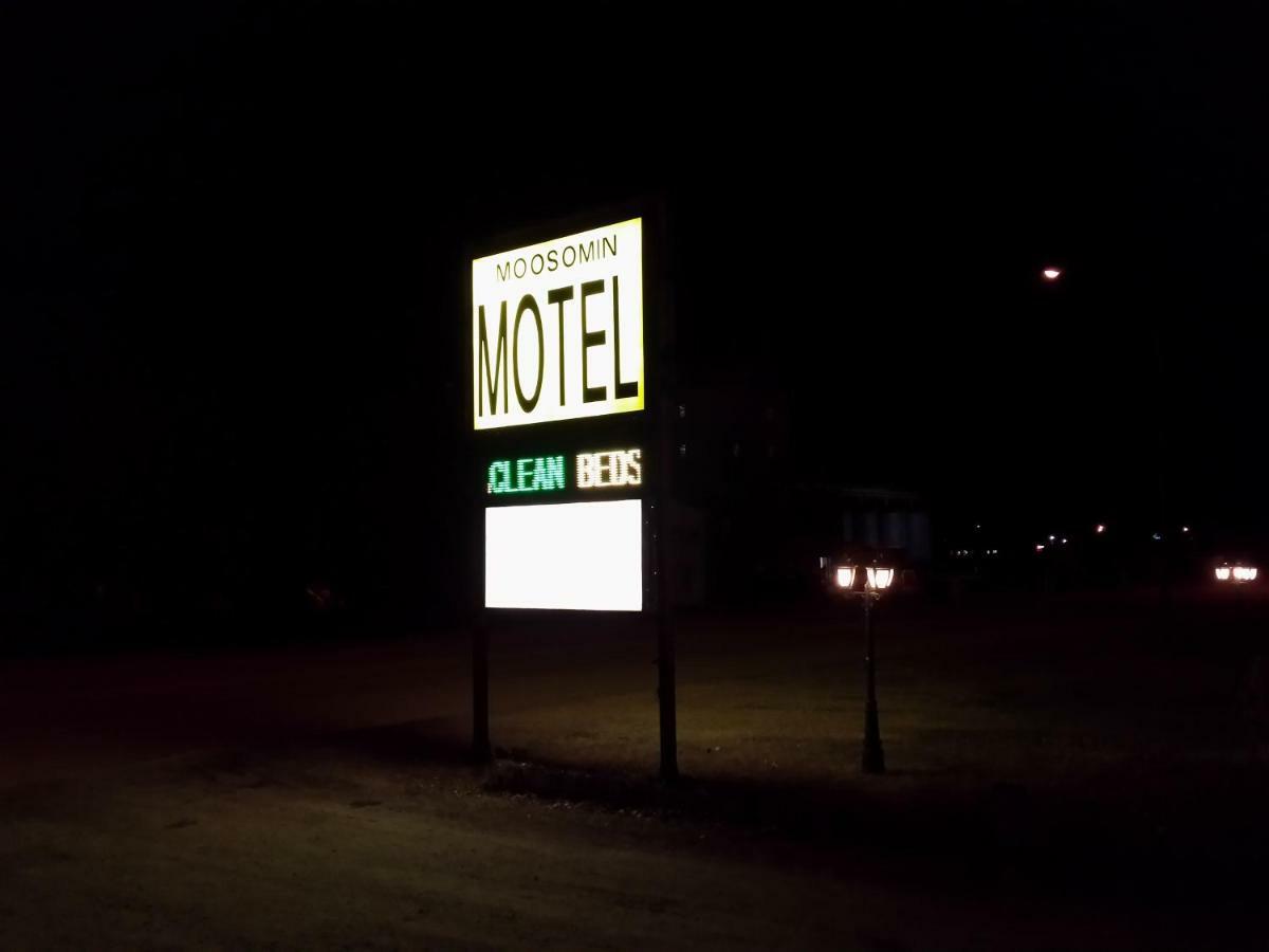 Moosomin Motel Eksteriør billede